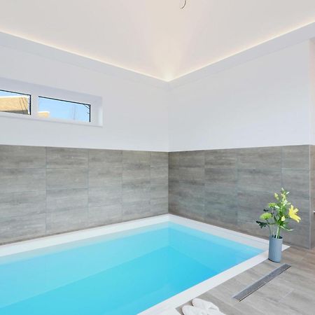 Cozy Home In Lembruch-Duemmer See With Sauna מראה חיצוני תמונה