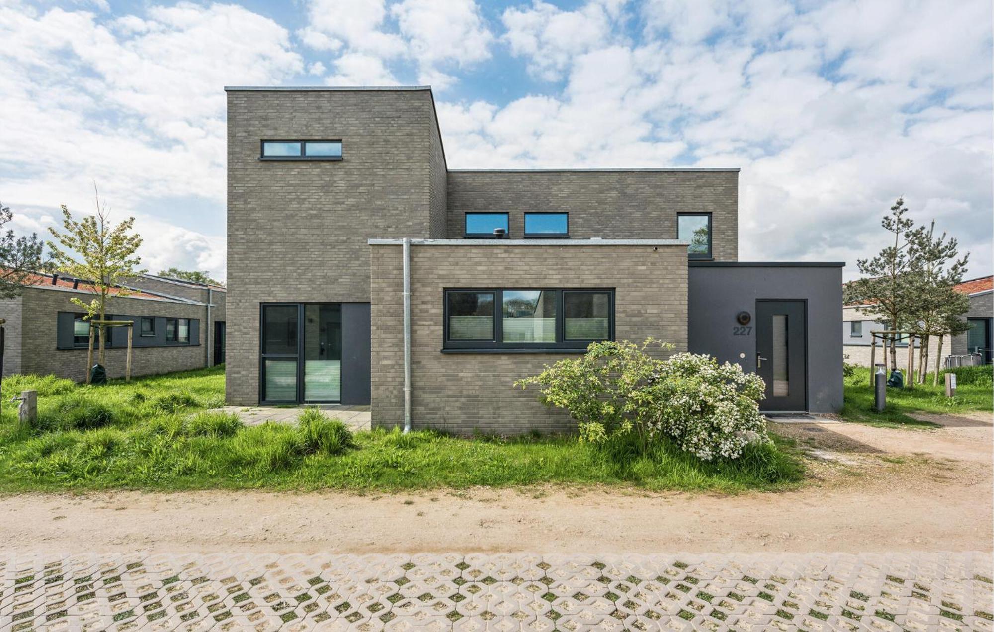 Cozy Home In Lembruch-Duemmer See With Sauna מראה חיצוני תמונה