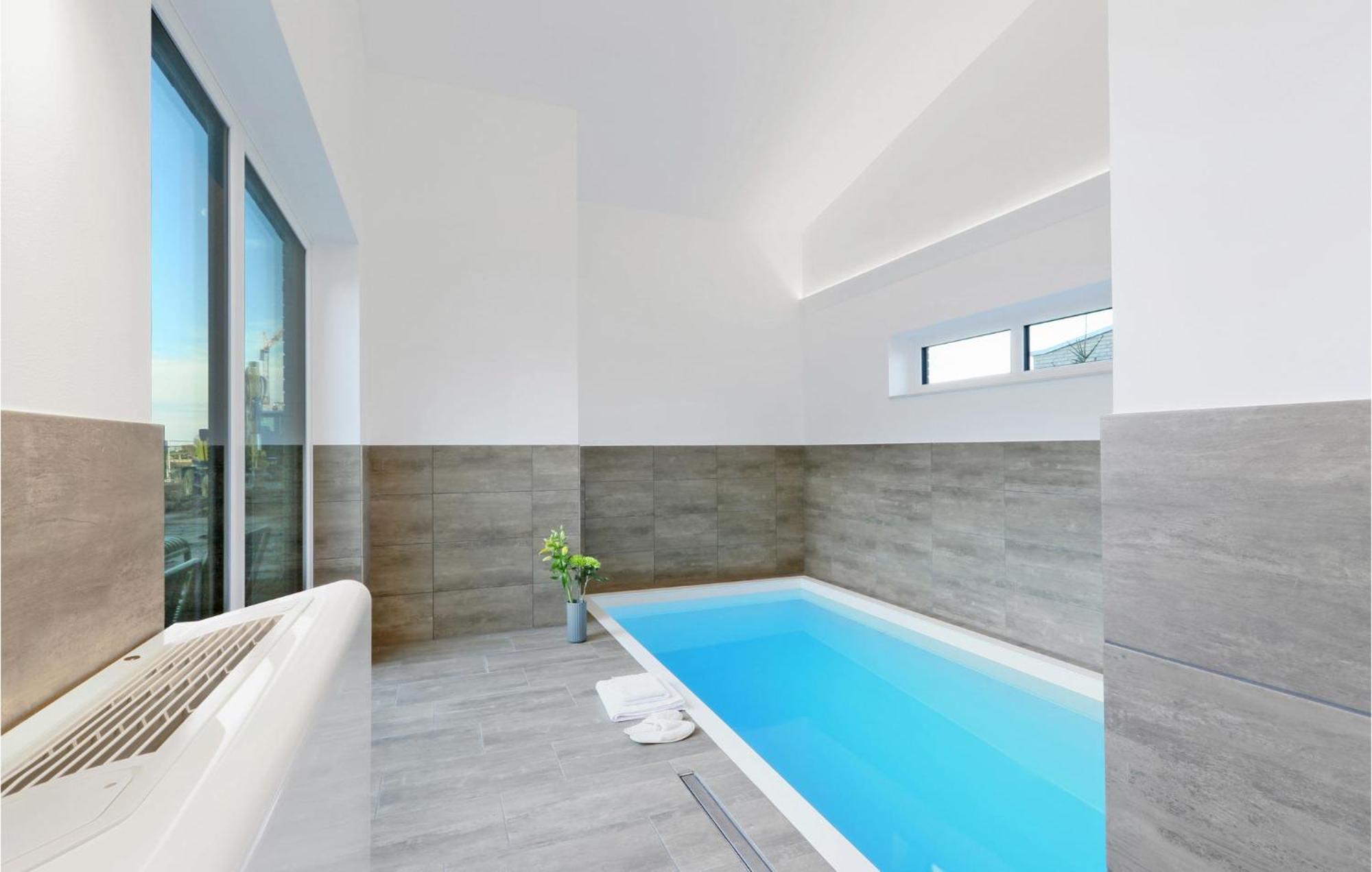 Cozy Home In Lembruch-Duemmer See With Sauna מראה חיצוני תמונה